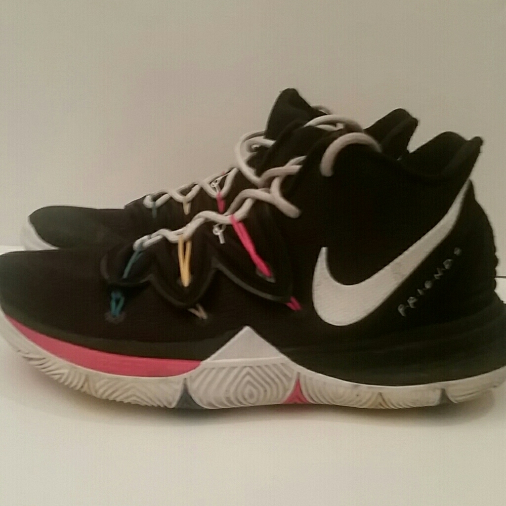 Kyrie 5 friends